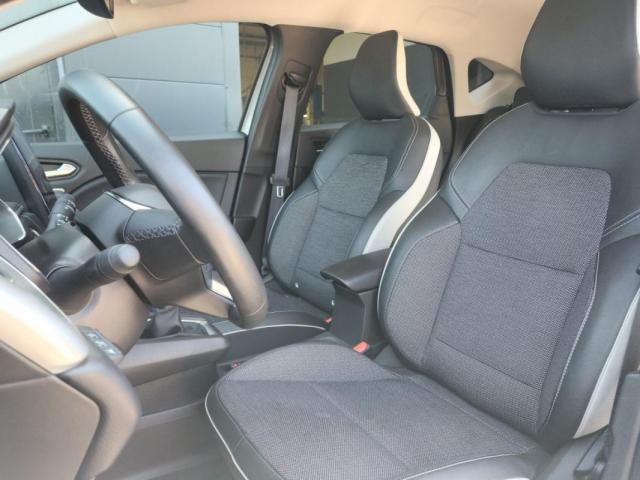 Renault Captur image 9