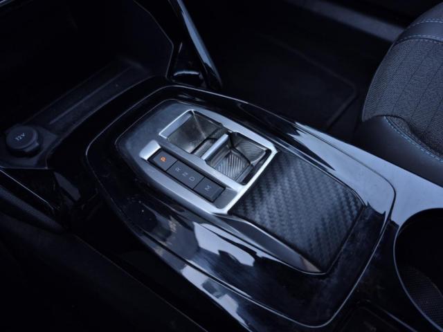 Peugeot 2008 image 1
