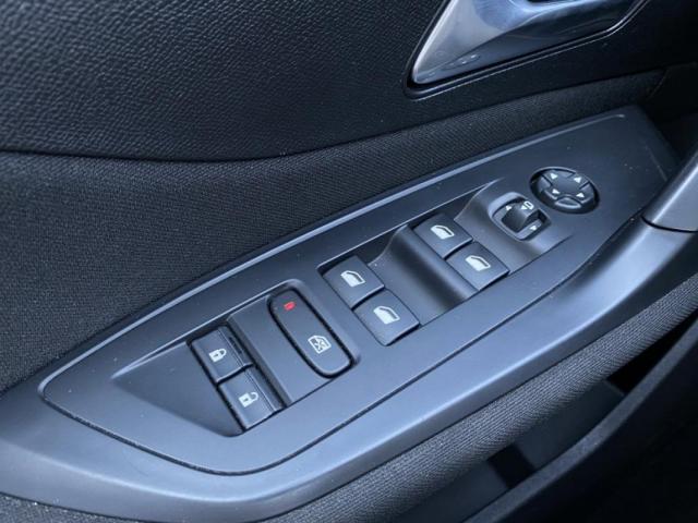Peugeot 308 image 5
