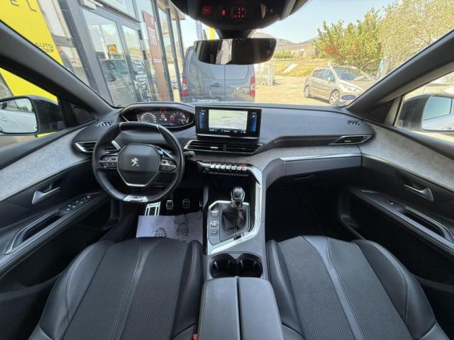 Peugeot 5008 image 3