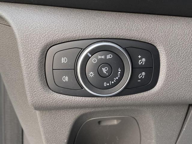 Ford Transit Custom image 2