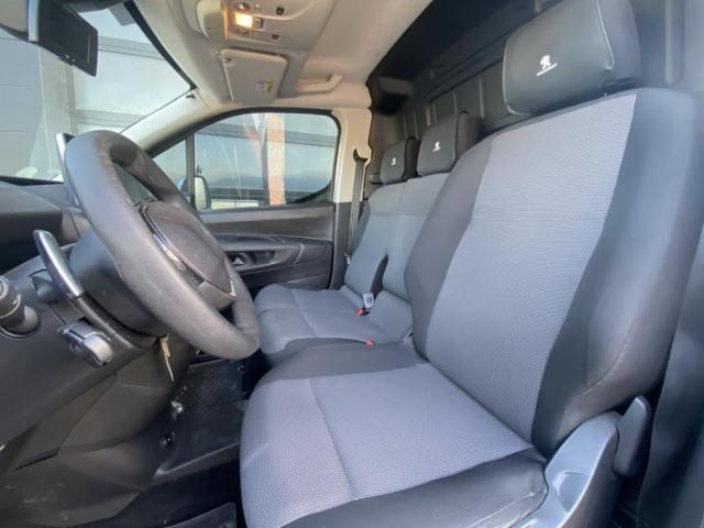 Peugeot Partner image 2