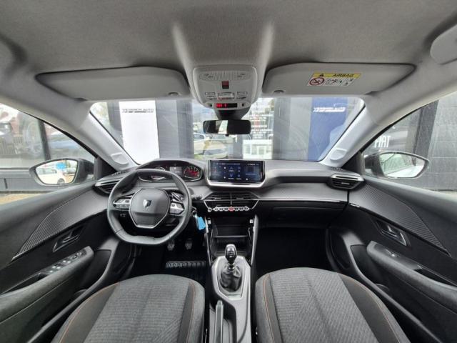 Peugeot 208 image 2