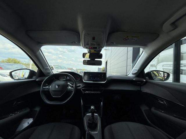 Peugeot 208 image 1