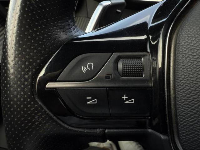 Peugeot 2008 image 6