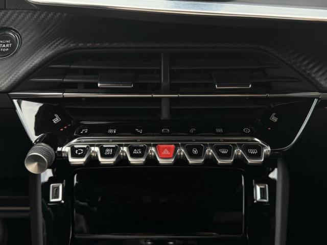 Peugeot 2008 image 8