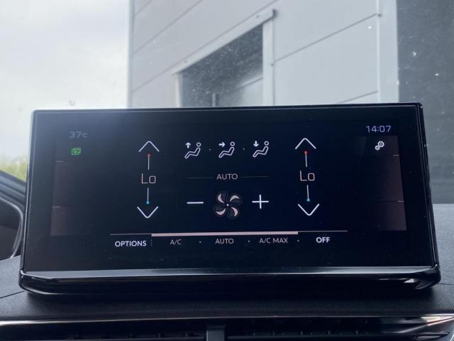 Peugeot 3008 image 8