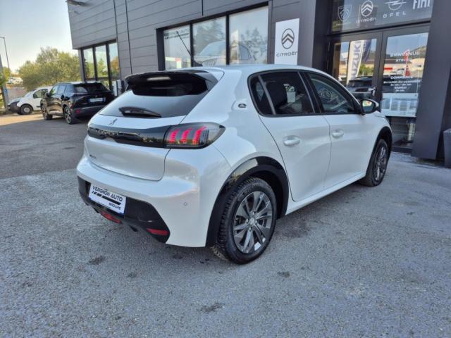 Peugeot E-208 image 4