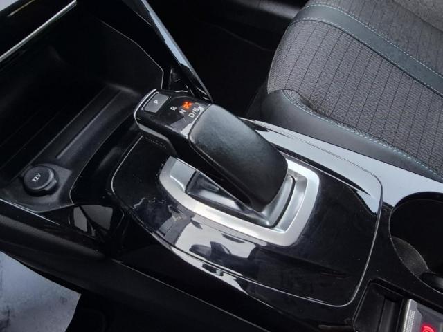 Peugeot E-208 image 3