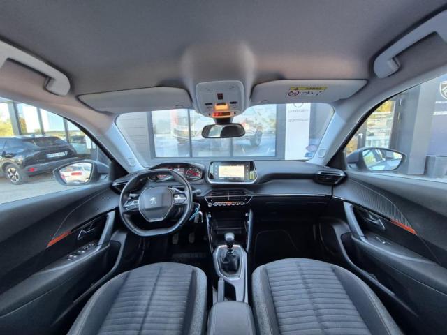 Peugeot 2008 image 8
