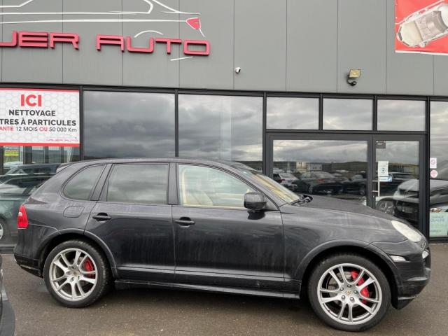 Porsche Cayenne image 1