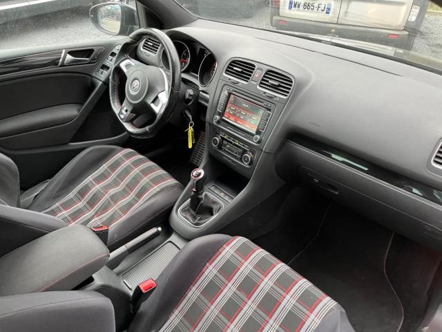 Volkswagen Golf image 9