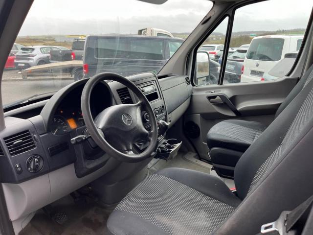 Mercedes Benz Sprinter image 4