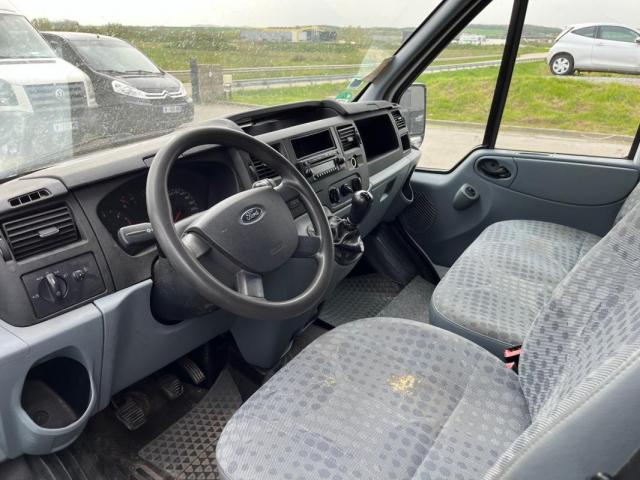 Ford Transit image 2