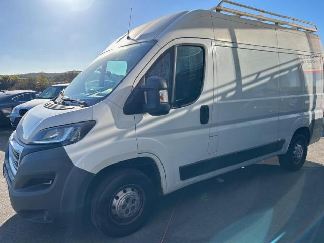 Peugeot Boxer image 2