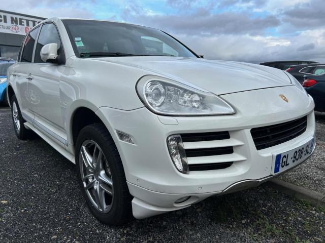 Porsche Cayenne image 2