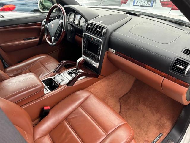 Porsche Cayenne image 6