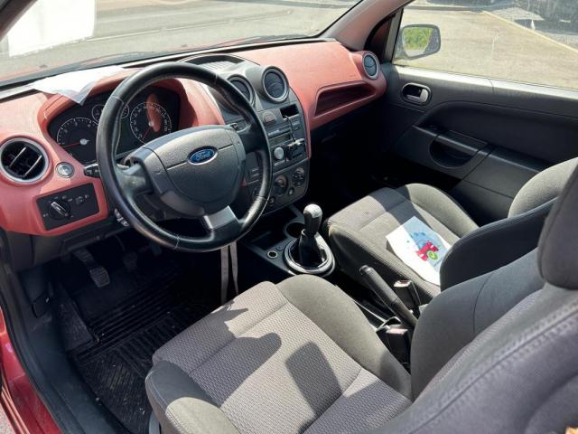 Ford Fiesta image 3