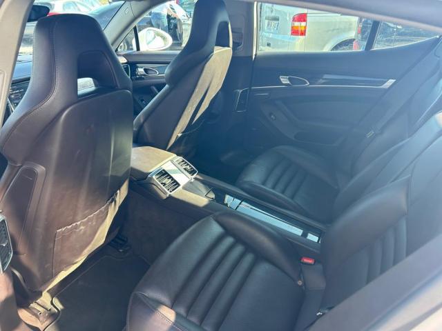 Porsche Panamera image 5