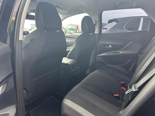 Peugeot 3008 image 3