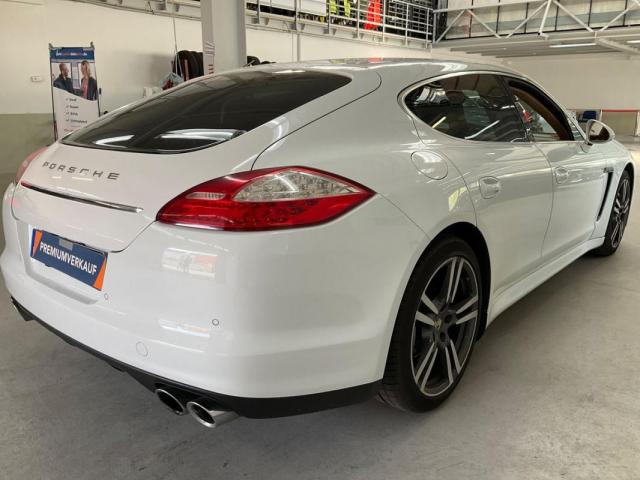 Porsche Panamera image 7
