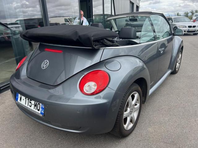 Volkswagen New Beetle image 7