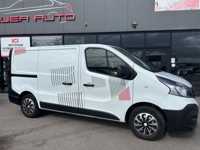 Renault Trafic image 1
