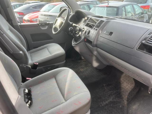 Volkswagen Transporter image 3