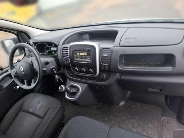 Renault Trafic image 4