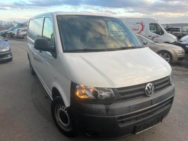 Volkswagen Transporter image 6