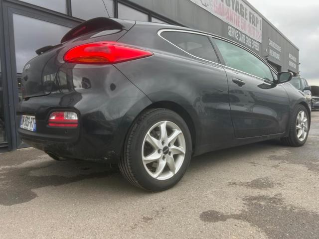 Kia Pro_cee'D image 3