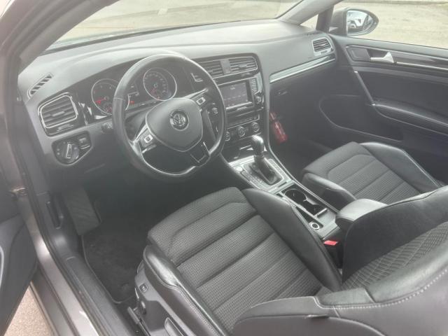 Volkswagen Golf image 2