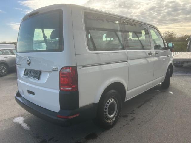 Volkswagen Transporter image 8