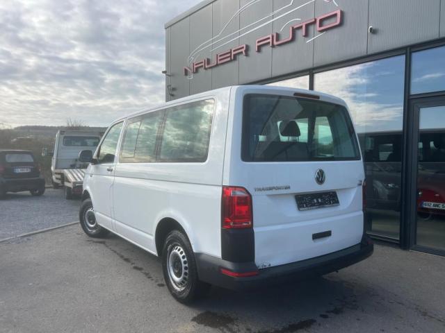 Volkswagen Transporter image 9
