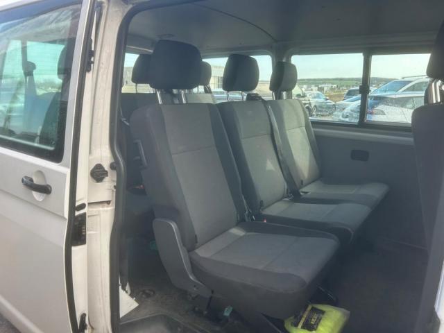 Volkswagen Transporter image 6