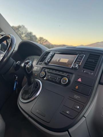 Volkswagen Multivan image 1