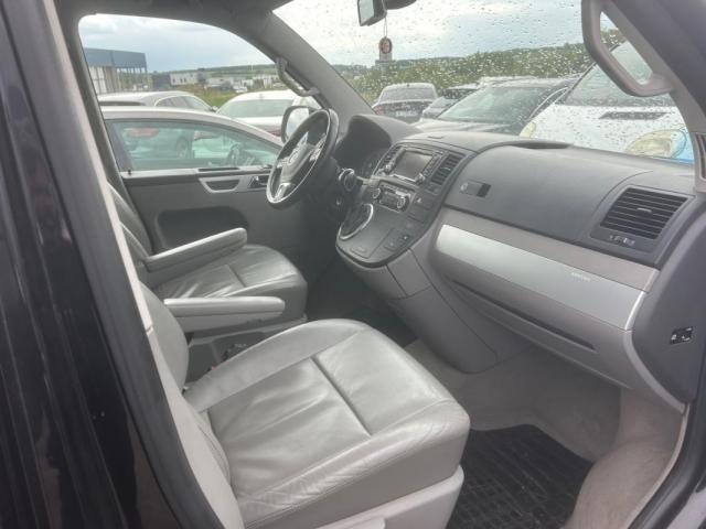 Volkswagen Multivan image 8