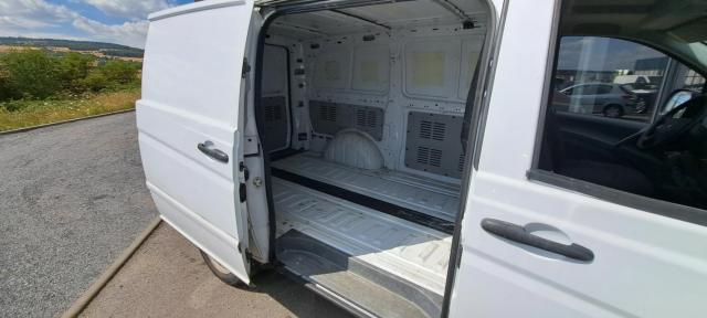 Mercedes Benz Vito image 2