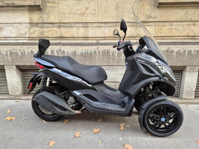 Piaggio Mp3 300 Hpe image 2