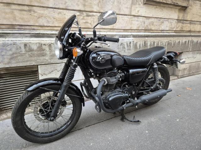 Kawasaki W800 image 1