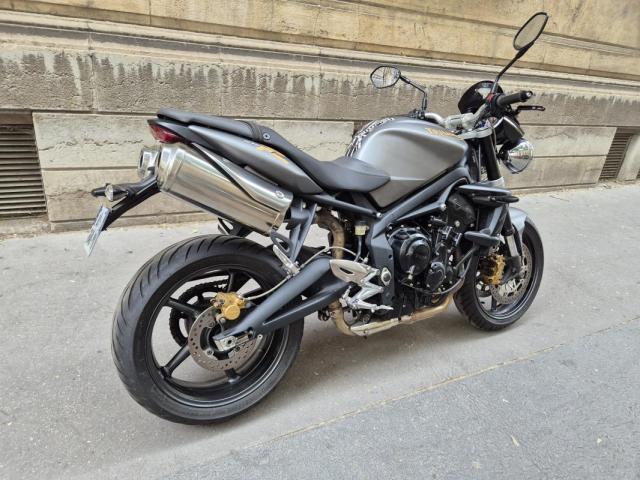Triumph Street Triple R image 5