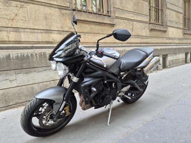 Triumph Street Triple R image 1