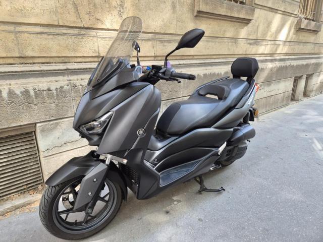 X Max image 1