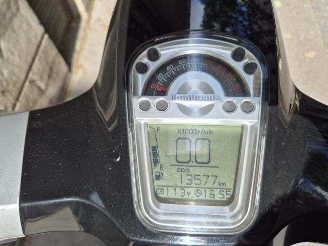 V125 Special image 2