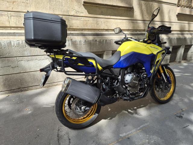 V Strom image 1
