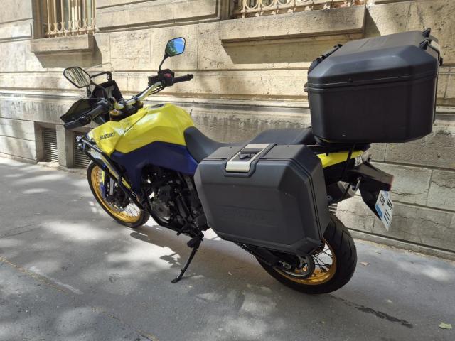 V Strom image 3