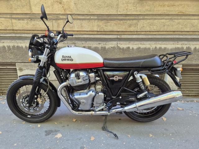 Royal Enfield Interceptor image 3