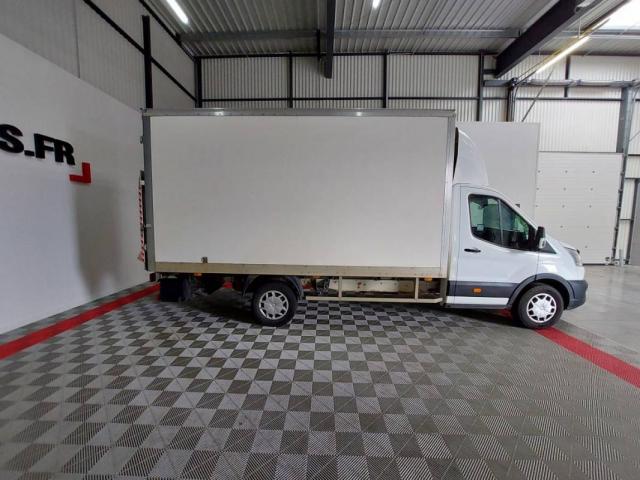 Ford Transit image 3