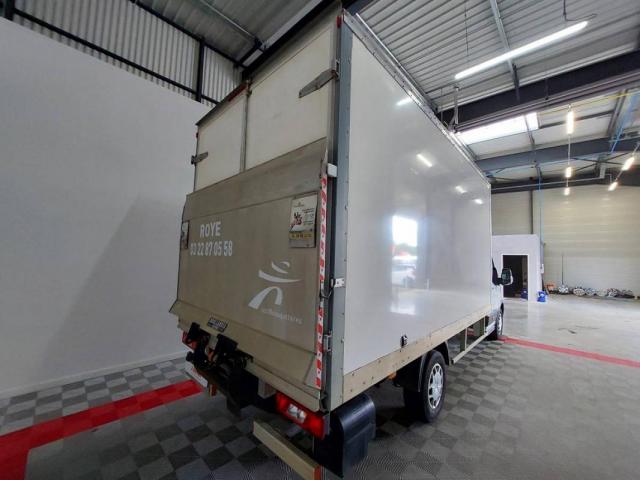 Ford Transit image 8