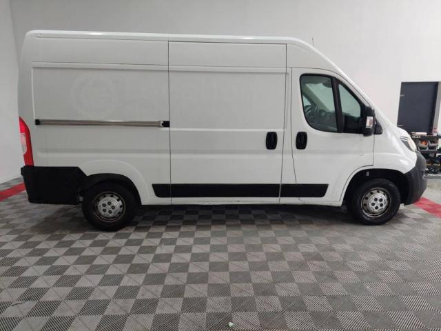 Peugeot Boxer image 2